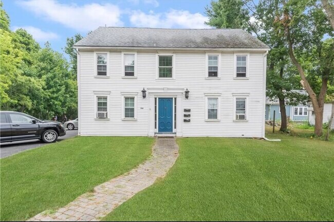 Primary Photo - 1272 W Shore Rd