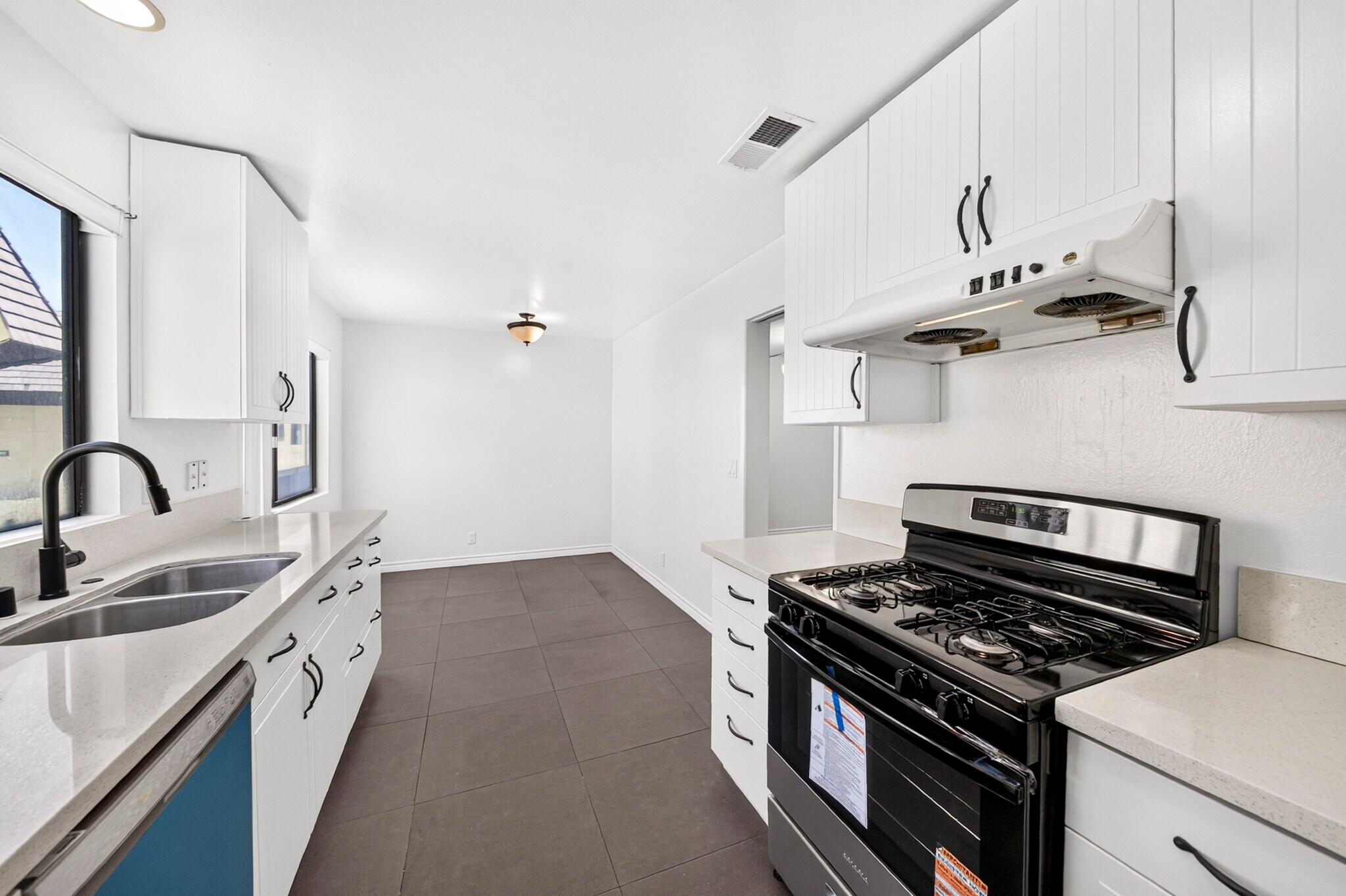 Building Photo - 3467 W 171st St