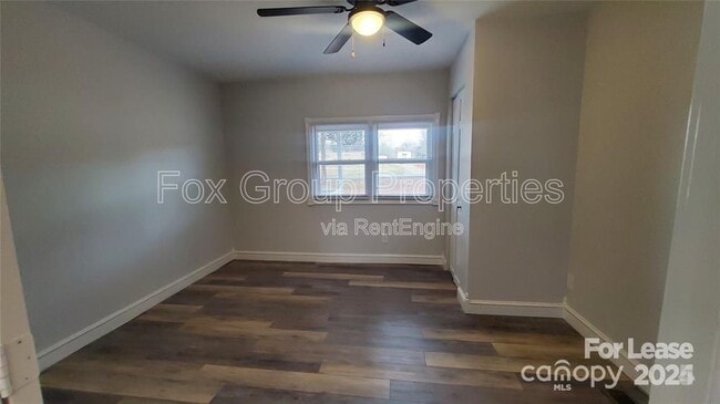 Building Photo - 136 Mt Mourne Loop