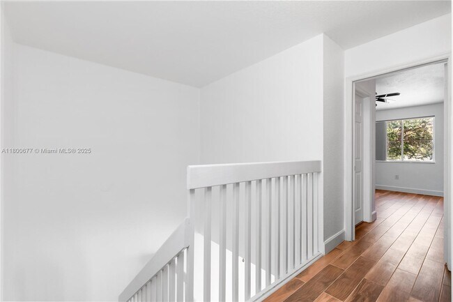 Building Photo - 935 Corkwood St