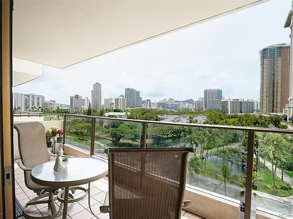 Lanai - 1860 Ala Moana Blvd