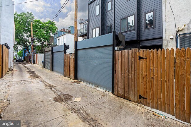 Building Photo - 1219 Wylie St NE