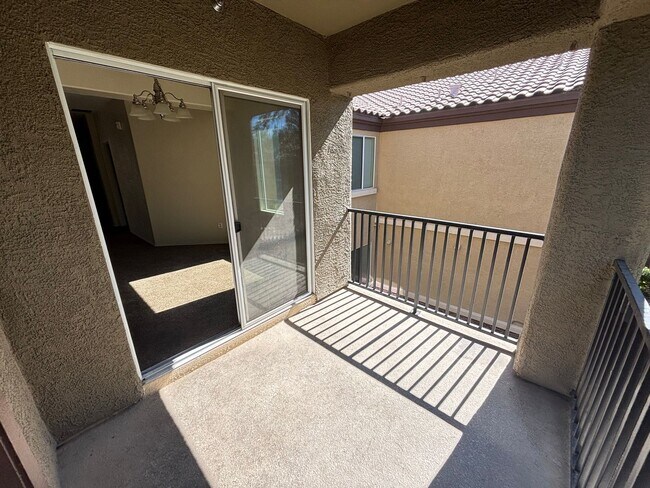 Building Photo - Beautiful 3Bed/2Bath/1Car Condo in Sky Pointe Community – Northwest Las Vegas!