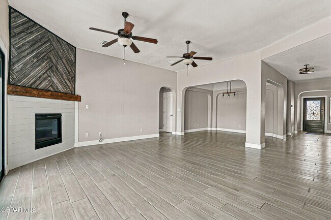 Building Photo - 14420 Navajo Point Dr