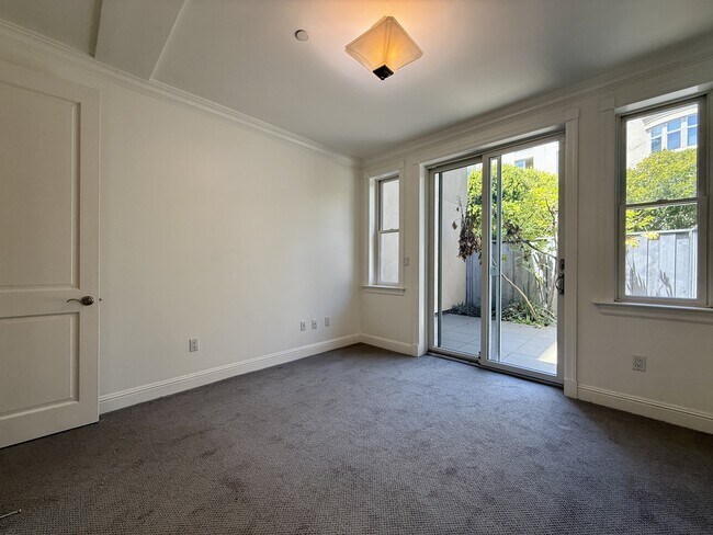 Building Photo - 3316 California St