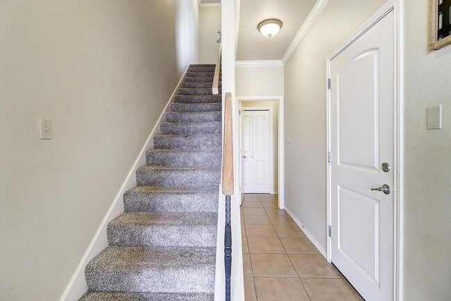 Building Photo - 14422 Verdemar Dr