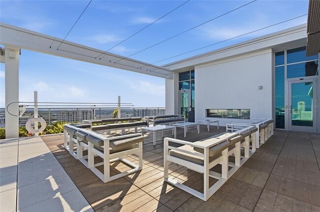 Building Photo - 777 3rd Ave N