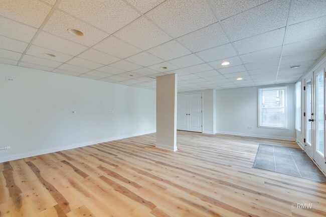 Building Photo - 770 Cole Dr