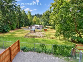 Building Photo - 1722 264th Ave NE