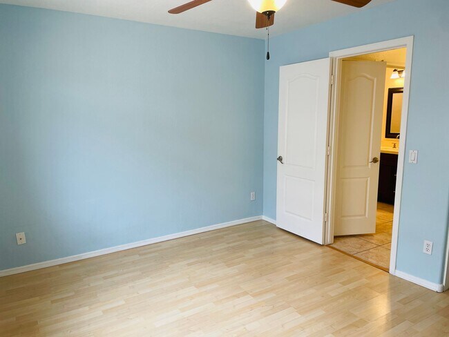 Building Photo - Prime Tempe Location!