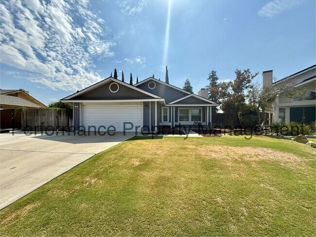 Primary Photo - Beautiful 3 Bed/2 Bath NW Bakersfield Home w/ RBP/Pest Control, Pool & Solar