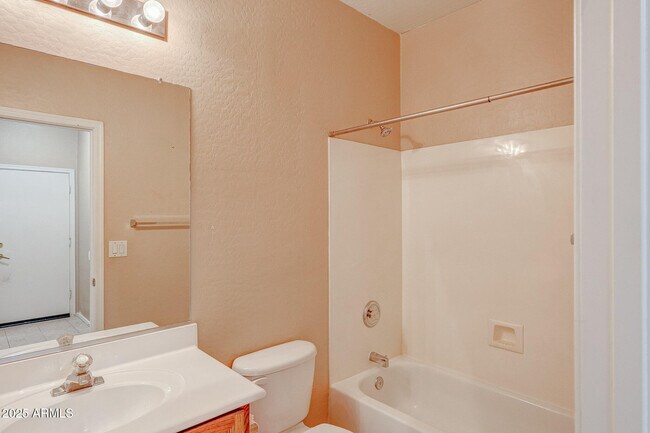 Building Photo - 40102 N Bridlewood Ct
