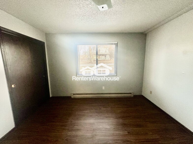 Building Photo - 206 N Madison St
