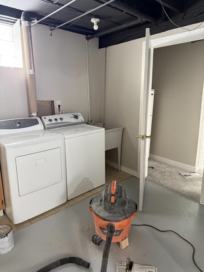 Building Photo - 3553 Dupont Ave S