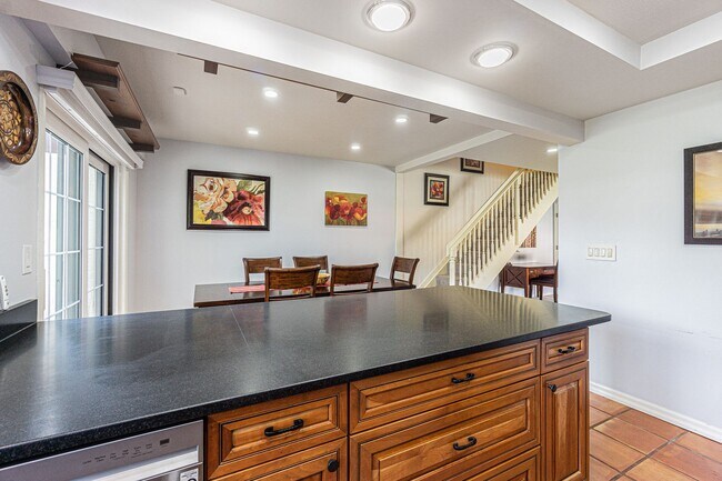 Building Photo - 5427 Villa Deste Ct