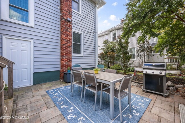 Building Photo - 50 Waverly Pl