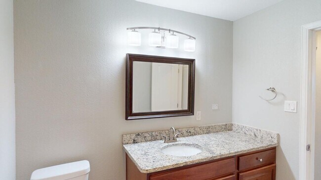 Building Photo - 3206 Thunder Rd