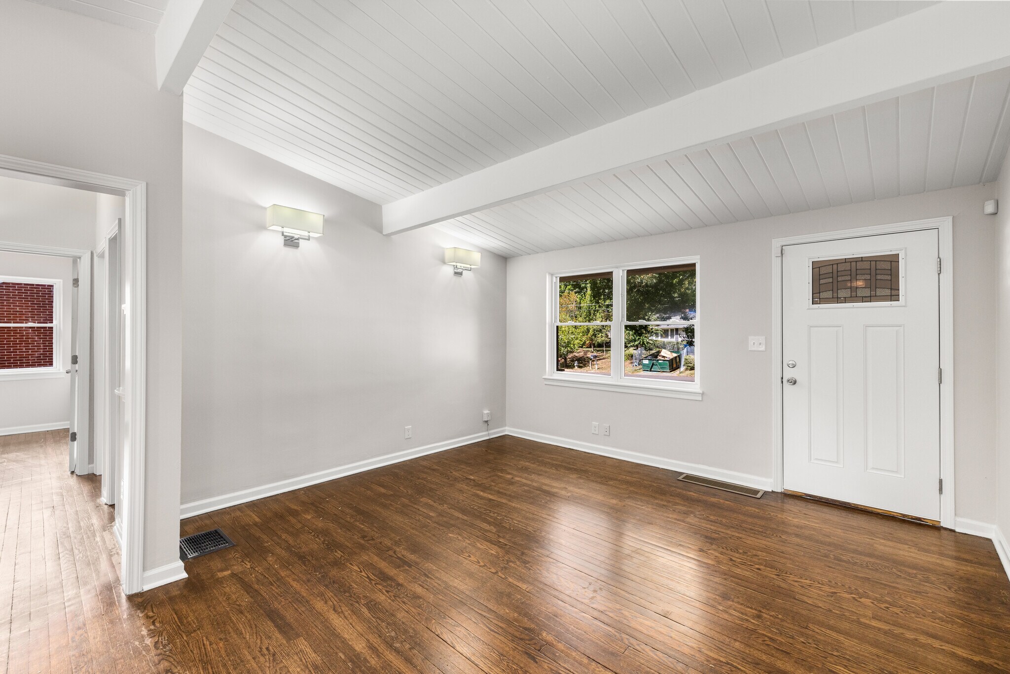 Building Photo - 1185 Oakfield Dr SE