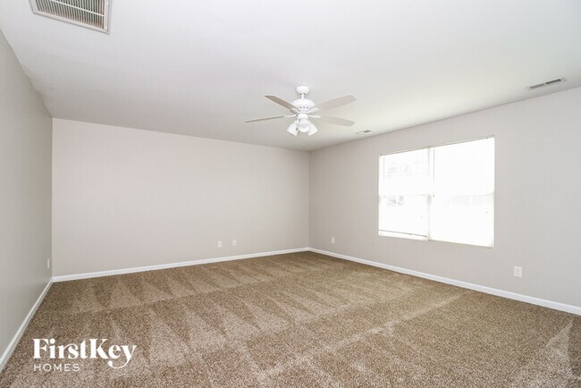 Building Photo - 475 Summergate Dr