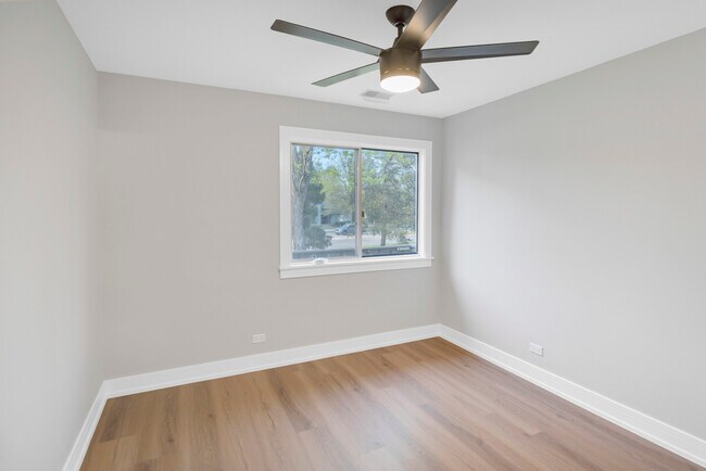 Building Photo - 350 Newgate Ct