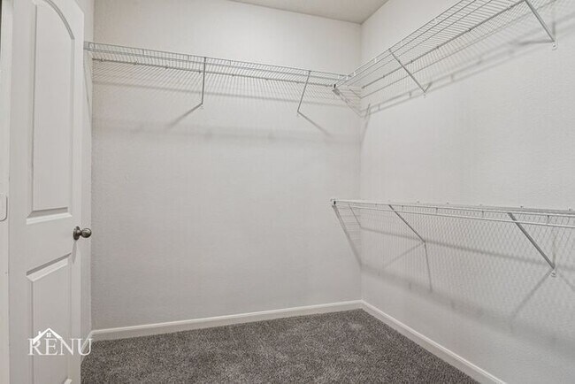 Building Photo - 313 Ridgeland Oak Dr