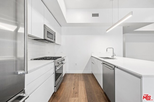 Building Photo - 1433 14th St