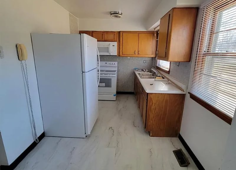 Building Photo - 1716 Loretta Ave