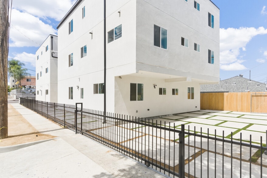 Building Photo - 2843 Folsom St