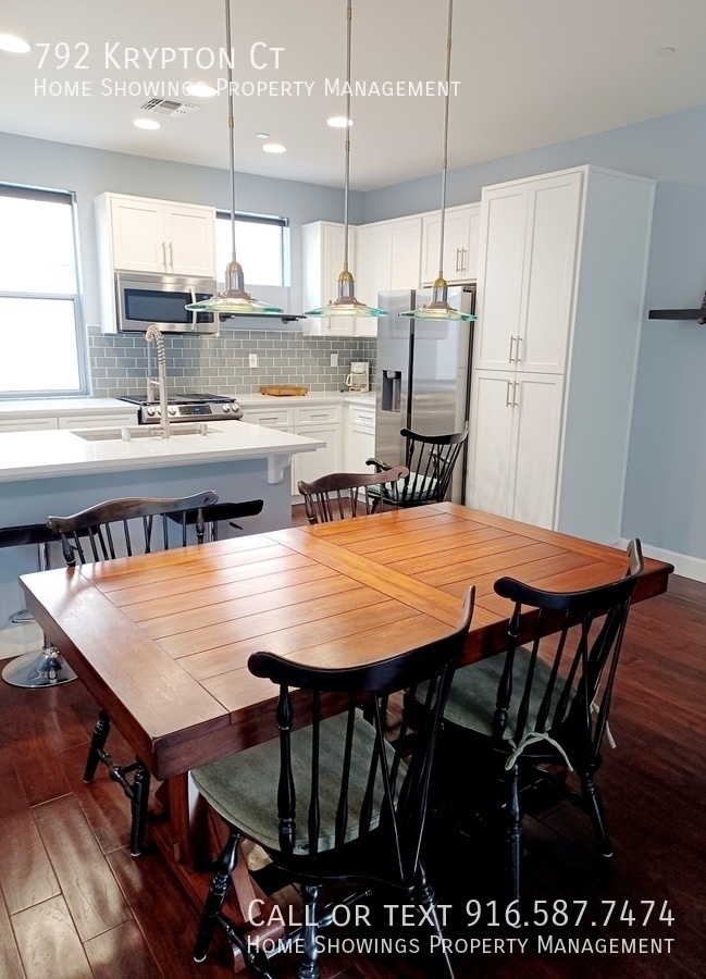 Building Photo - 792 Krypton Ct