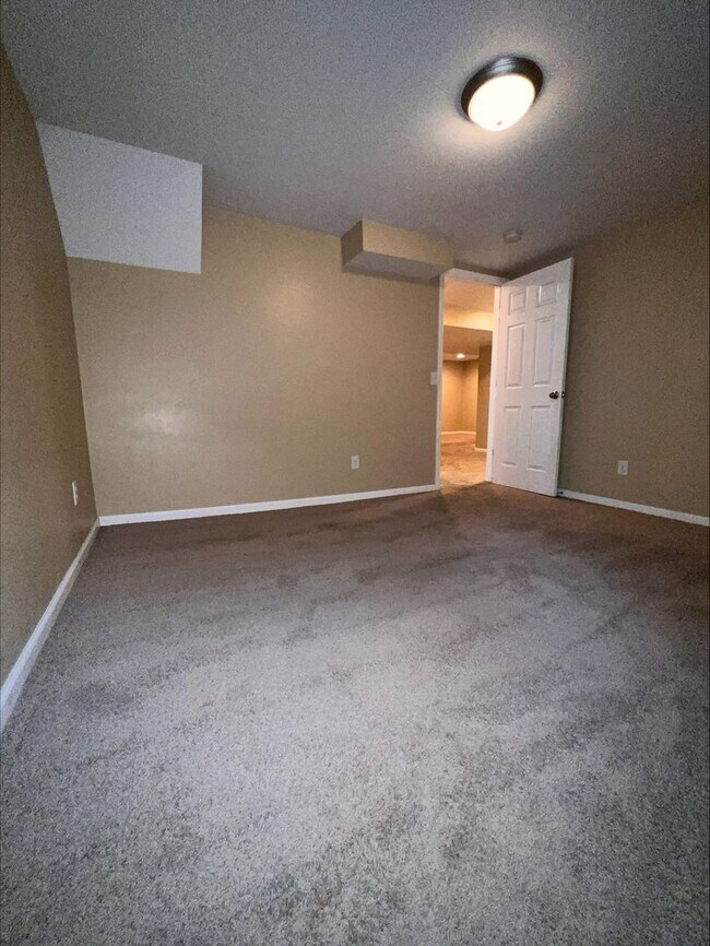Building Photo - Coming Soon!!! Spacious 5 bedroom House Wi...