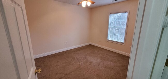 Building Photo - 172 Beth Ln