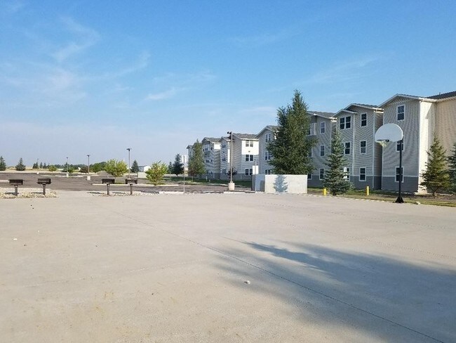 Building Photo - Furnished, main level studio apartment