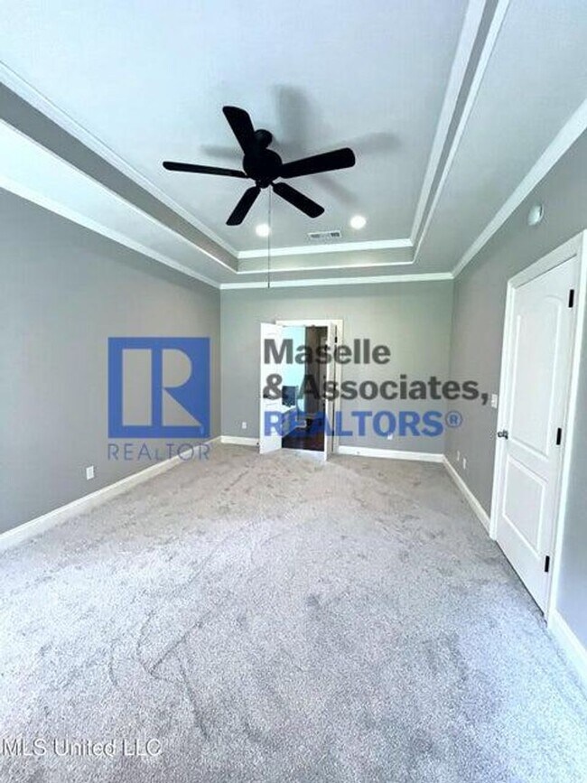 Building Photo - 3 bedroom/2 bath house in 042 Brandon!