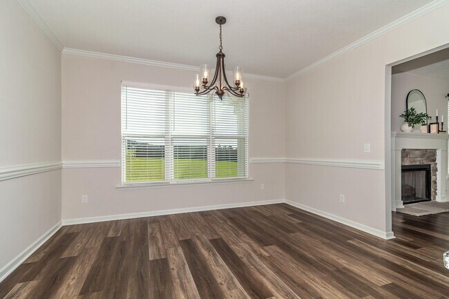 Building Photo - 4831 Fairmont Dr