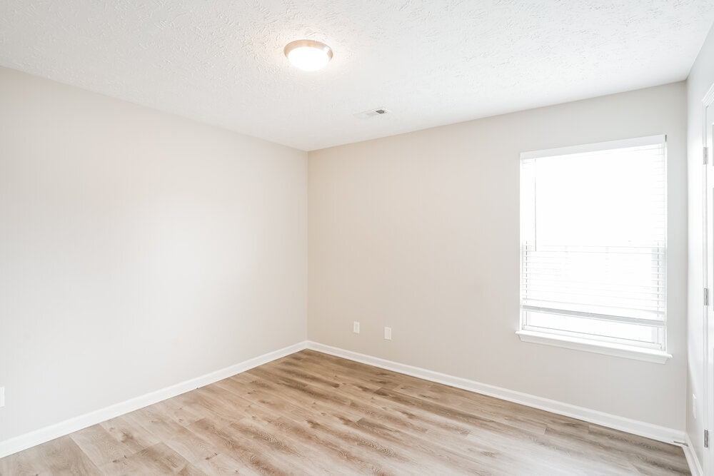 Building Photo - 4006 Deer Run Trce