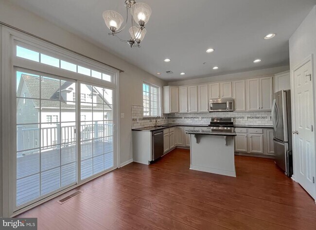 Building Photo - 23117 Primrose Wy
