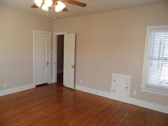 Building Photo - 6032 Lewis St