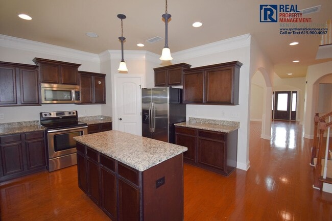 Building Photo - Lovely 3 bd home with bonus room, attached garage and covered patio! Neighborhood pool! Triple Bl...
