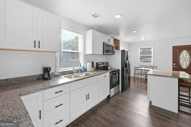 Building Photo - 2533 Godfrey Dr NW