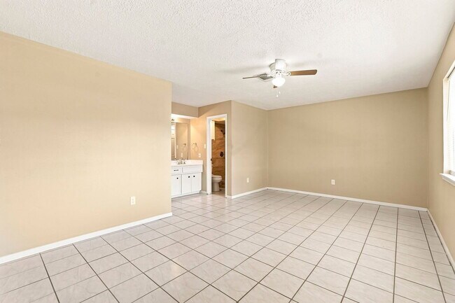 Building Photo - 703 Conestoga Cir