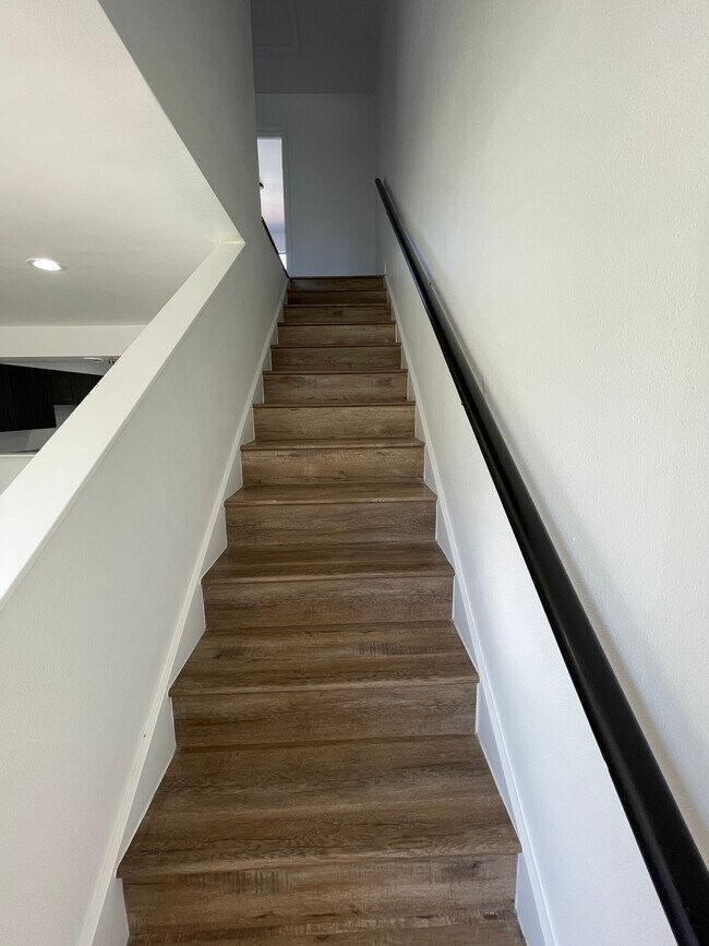 Building Photo - 1131 E Citrus Ave