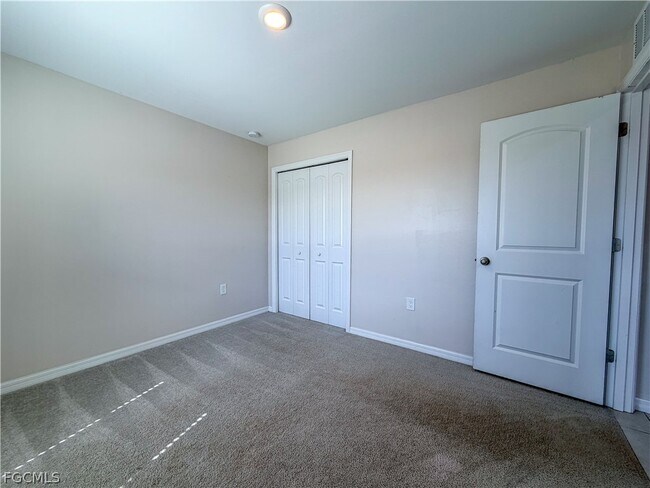 Building Photo - 331 NE 25th St