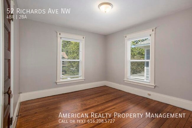 Building Photo - 52 Richards Ave NW