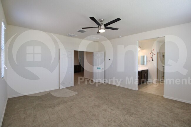 Building Photo - 10169 W Los Gatos Dr