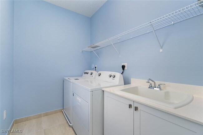 Building Photo - 5610 Agostino Way