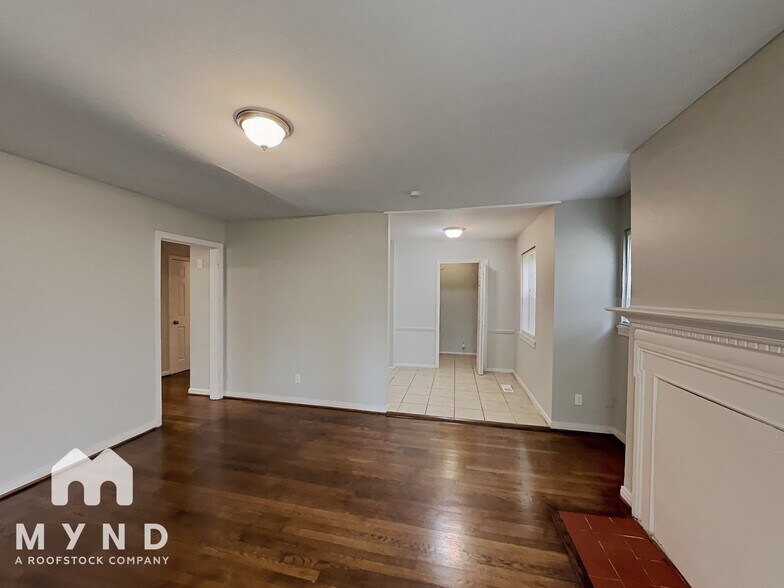 Building Photo - 814 45th St Ensley