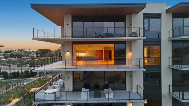 Building Photo - 4849 N Camelback Rdg Dr