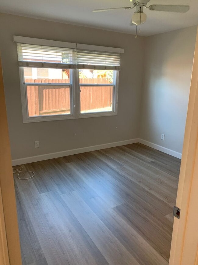 Building Photo - Beautiful 3 bedroom 1 Bath Home near SDSU