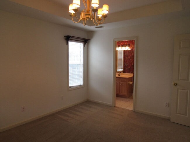 Building Photo - 1011 Wyndham Ln