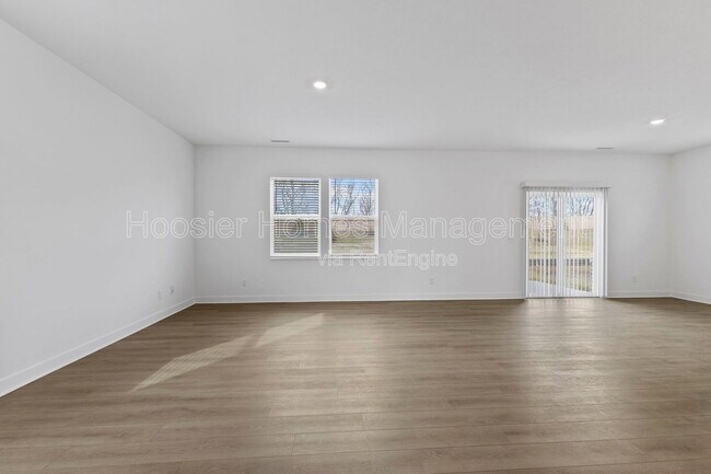 Building Photo - 15274 Farrington Rd